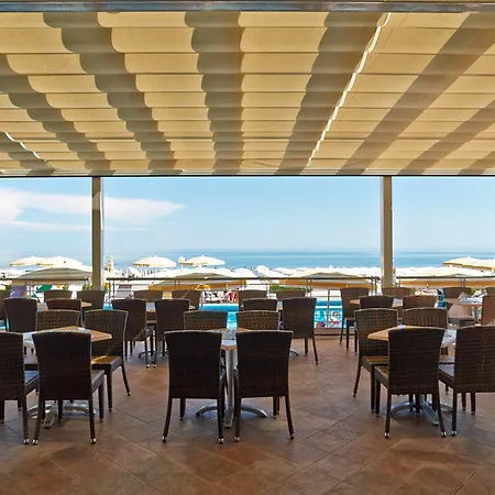 Capitol Hotel 4*