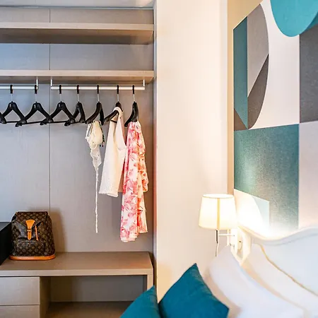 Hotel Capitol 4*